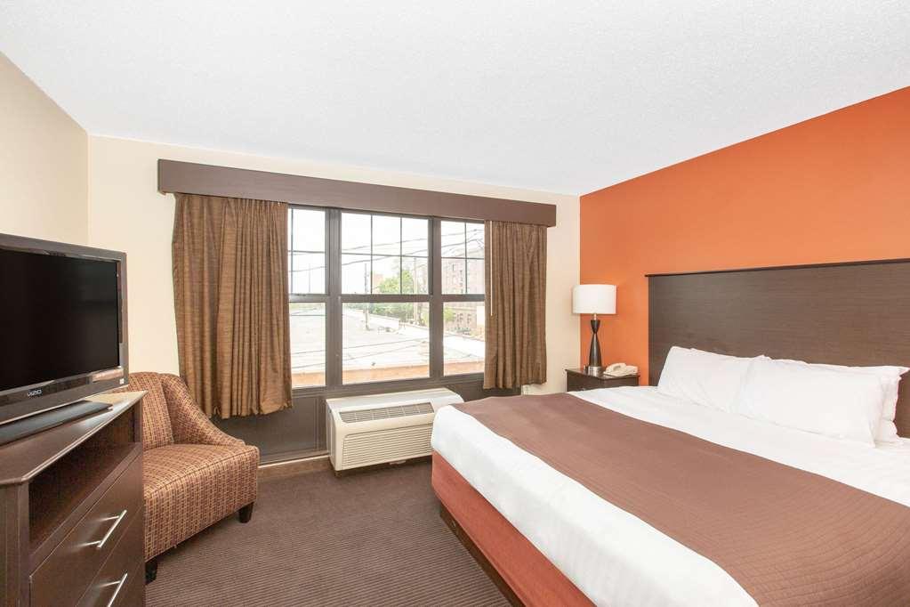 Americinn By Wyndham Ottumwa Стая снимка